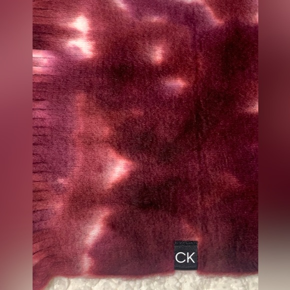 Calvin Klein Fringe Scarf - Picture 5 of 7